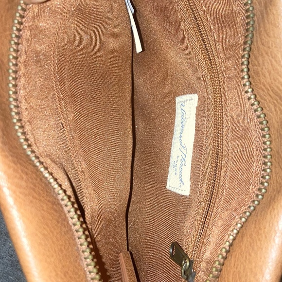 Universal thread goods co. - Picture 3 of 3